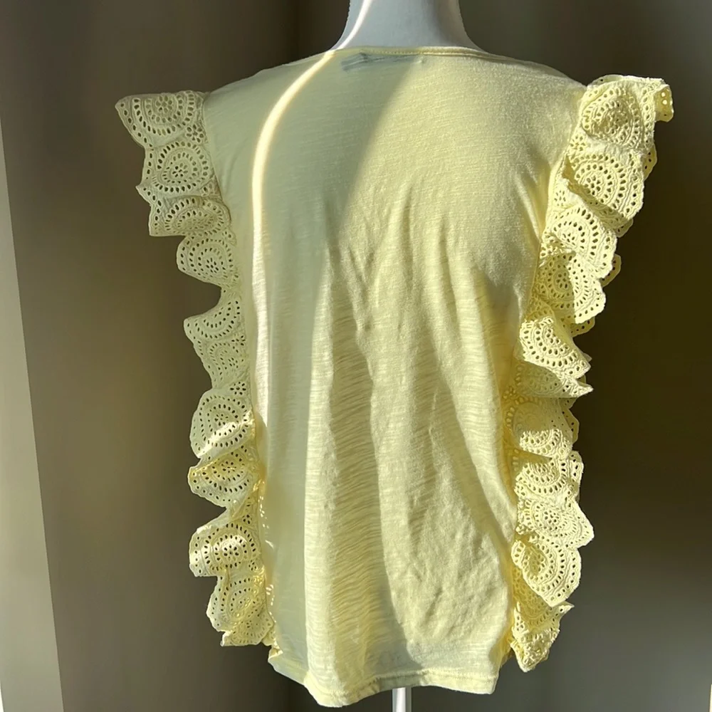 Doe & Rae Ruffle Top - Picture 8 of 10